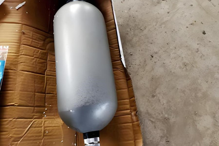 蓄能器氮氣充裝注意事項,廠家來解答!