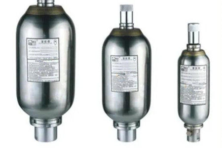 活塞式蓄能器與氣囊式蓄能器區別竟如此大!