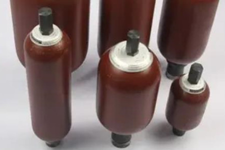 囊式蓄能器如何幫助系統減少故障？真相揭秘！